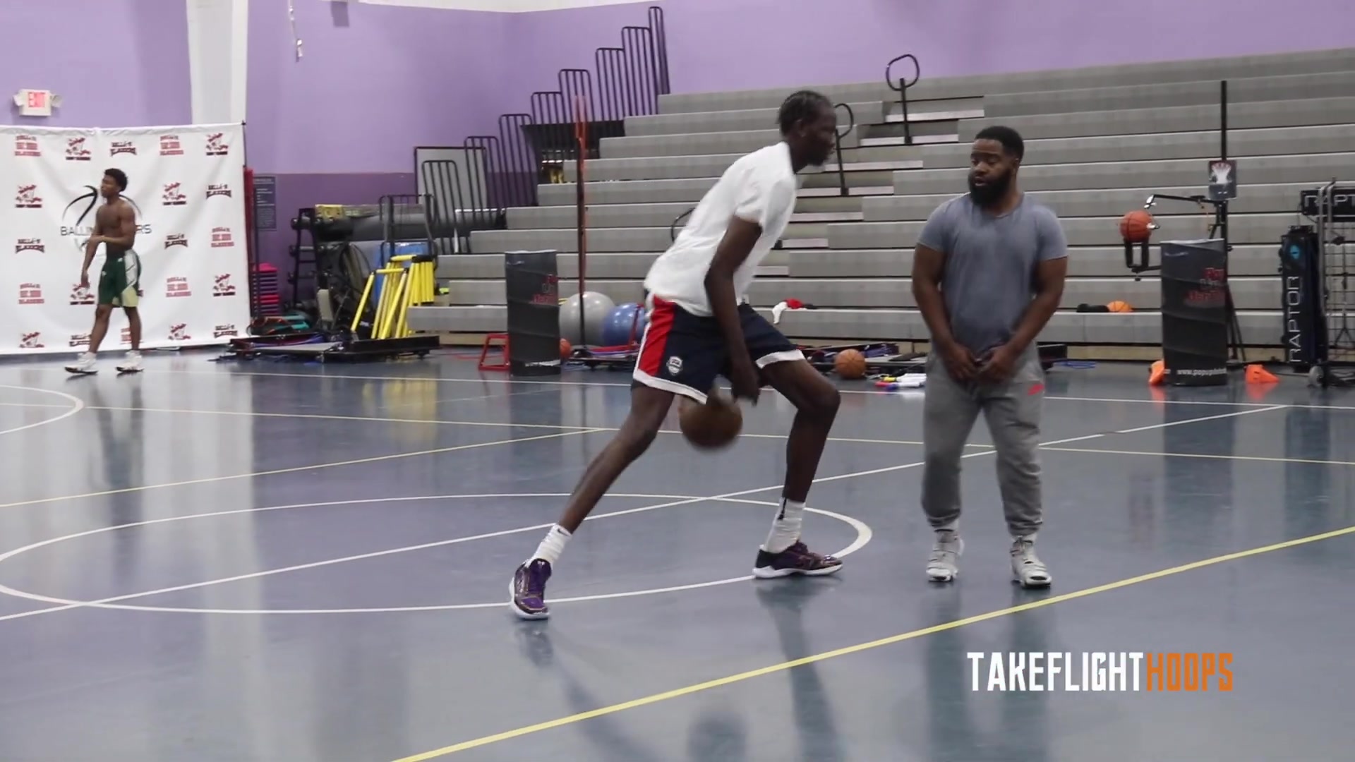 Rookie在掘金比赛中表现优异，比赛规则变更引发热议！-开云体育app